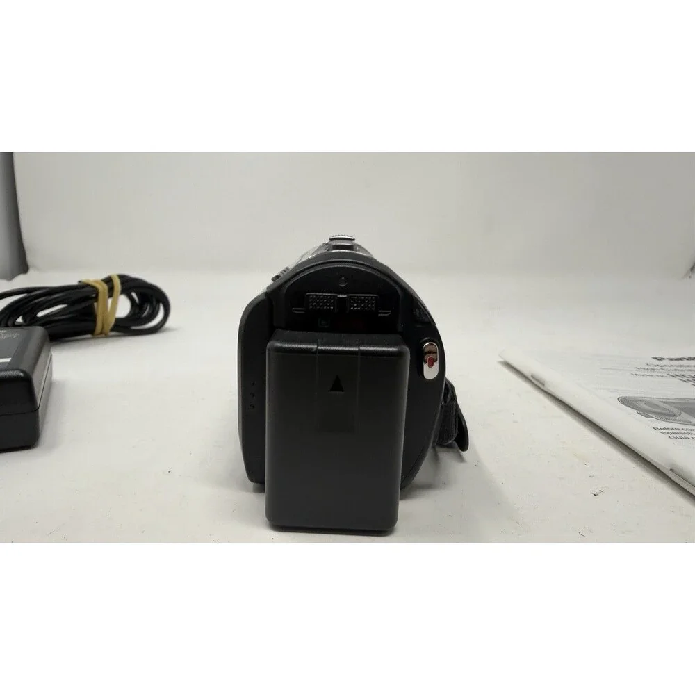 Panasonic HDC-TM60 Handheld HD Zoom Digital Camcorder / BLACK, Charger + SD Card